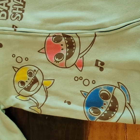 Baby Shark Nickelodeon One Piece with Hat - Picture 3 of 6